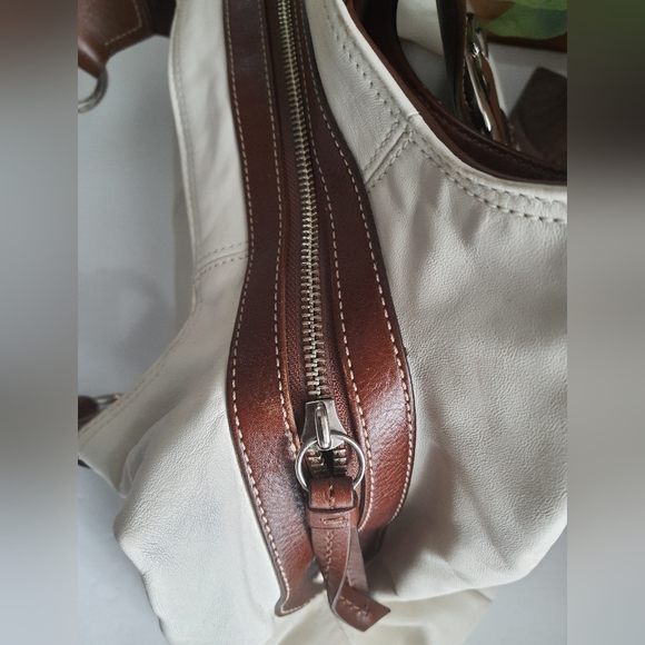 Coach Soho Lynn Shoulder Bag - Picture 4 of 6